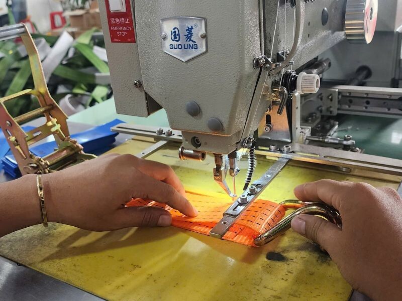 Nên Lựa Chọn Mua Dây Tăng Đơ 25mm 1t Màu Xanh Móc J Ở Đâu?