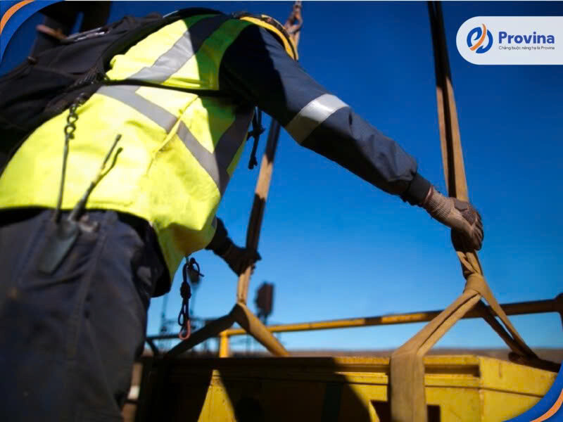 Kiến Tạo Chuẩn Mực Mới Cho Ngành Thiết Bị Nâng Hạ